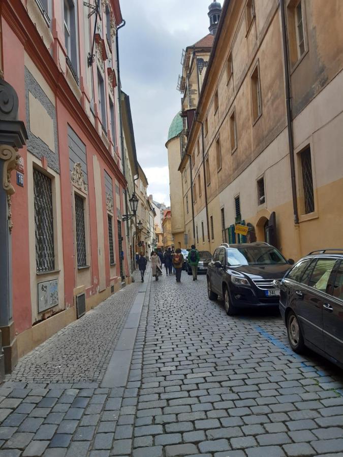 Ferienwohnung Soukromy Pokoj V Srdci Prahy Prag Exterior foto